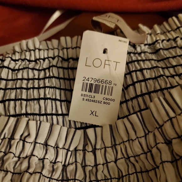 Loft Scrunched Smock Top - Picture 5 of 7